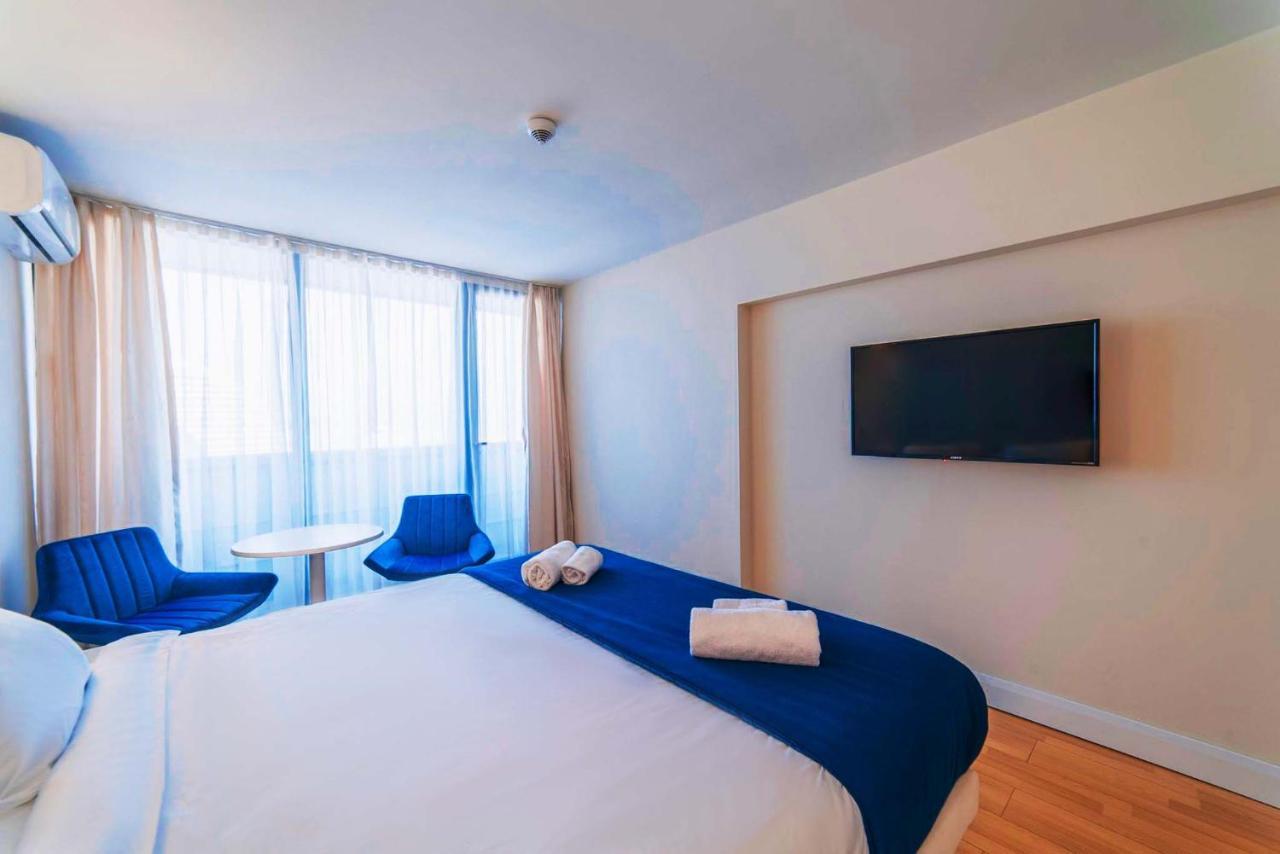 Elegance Sea View Aparthotel In Orbi City Batumi Exterior photo