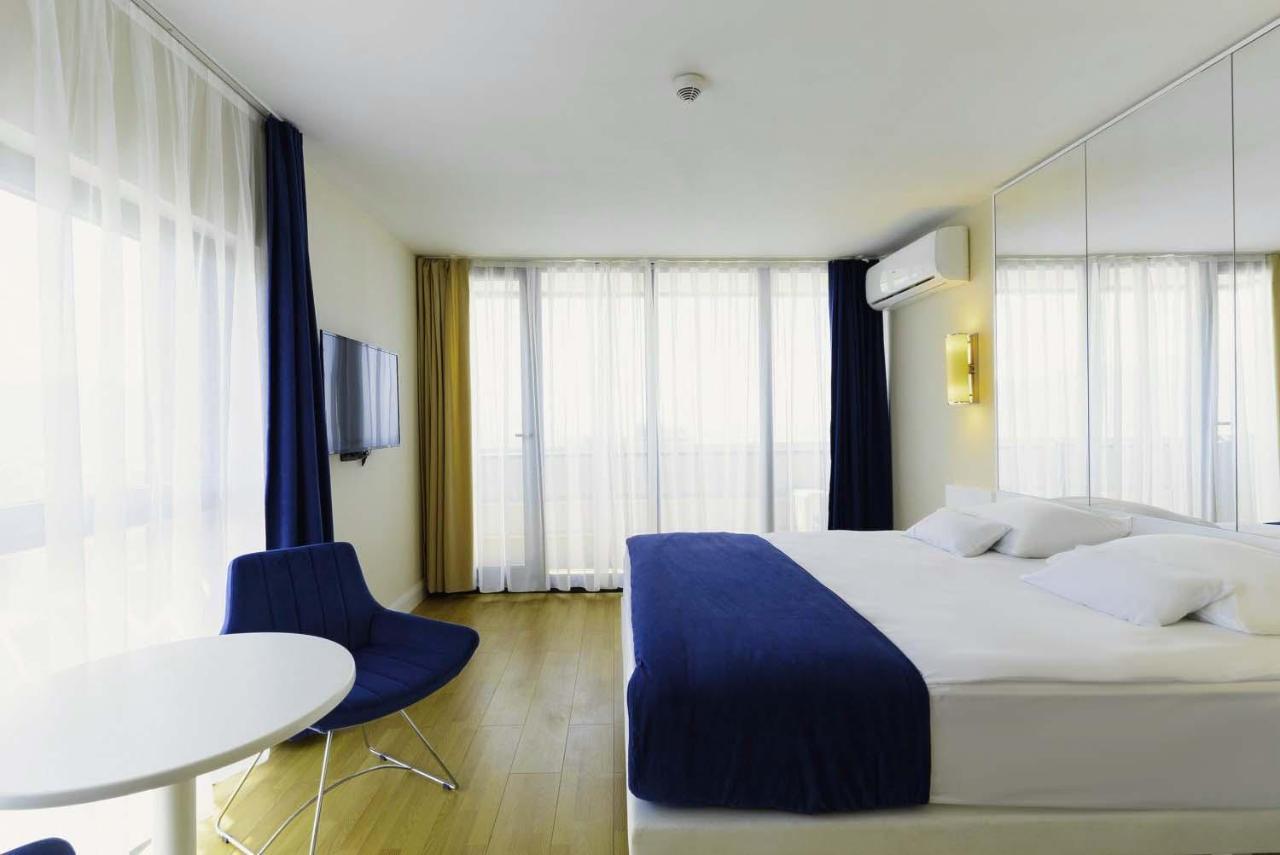 Elegance Sea View Aparthotel In Orbi City Batumi Exterior photo