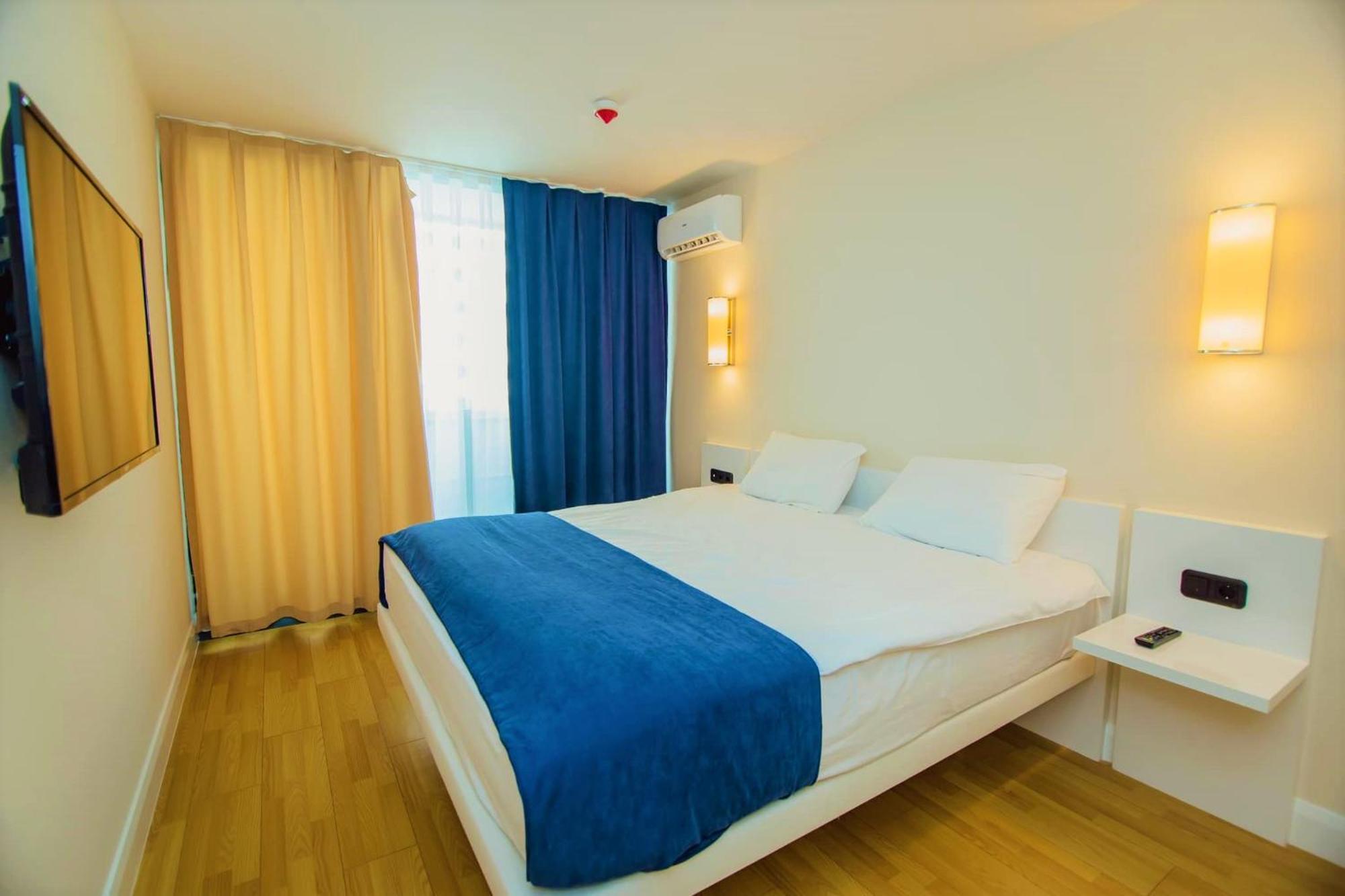 Elegance Sea View Aparthotel In Orbi City Batumi Exterior photo