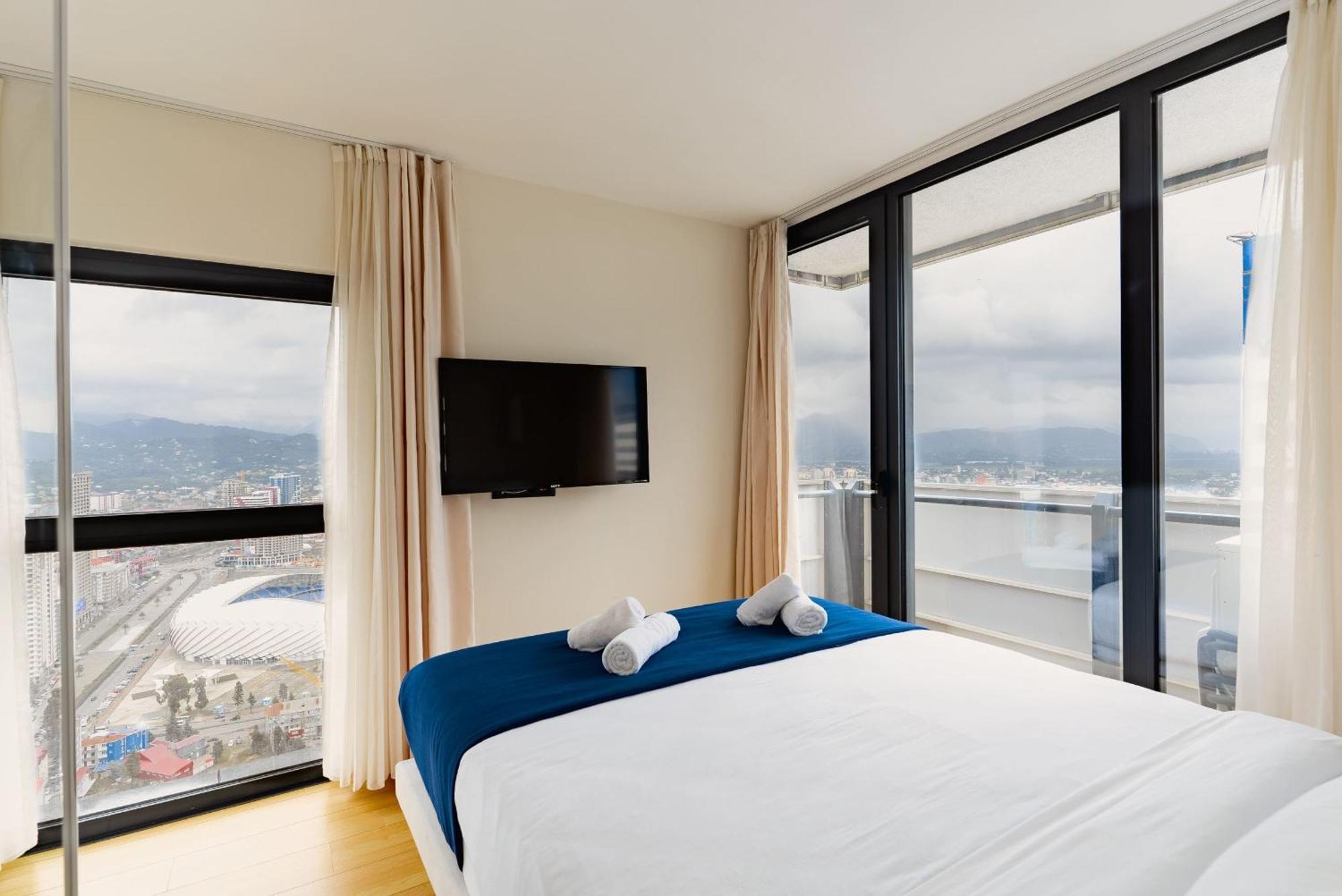 Elegance Sea View Aparthotel In Orbi City Batumi Exterior photo