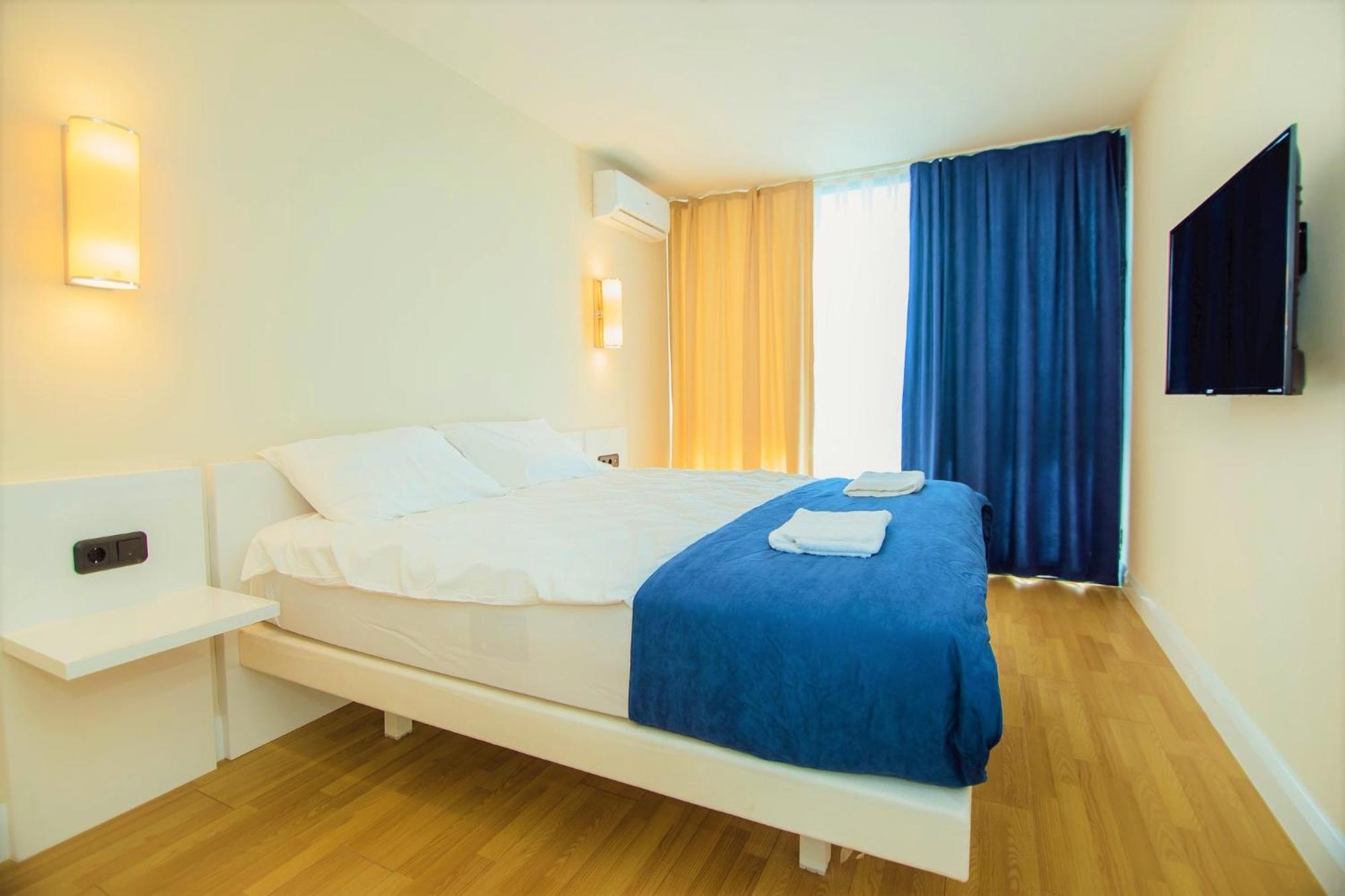 Elegance Sea View Aparthotel In Orbi City Batumi Exterior photo